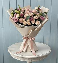 Букет цветов из:  Розы и Лизиантусы в Чермозе