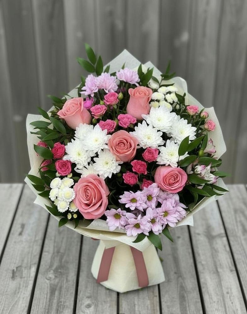 Букет цветов из: Альстромерии, Гвоздики, Розы и Хризантемы в Чермозе