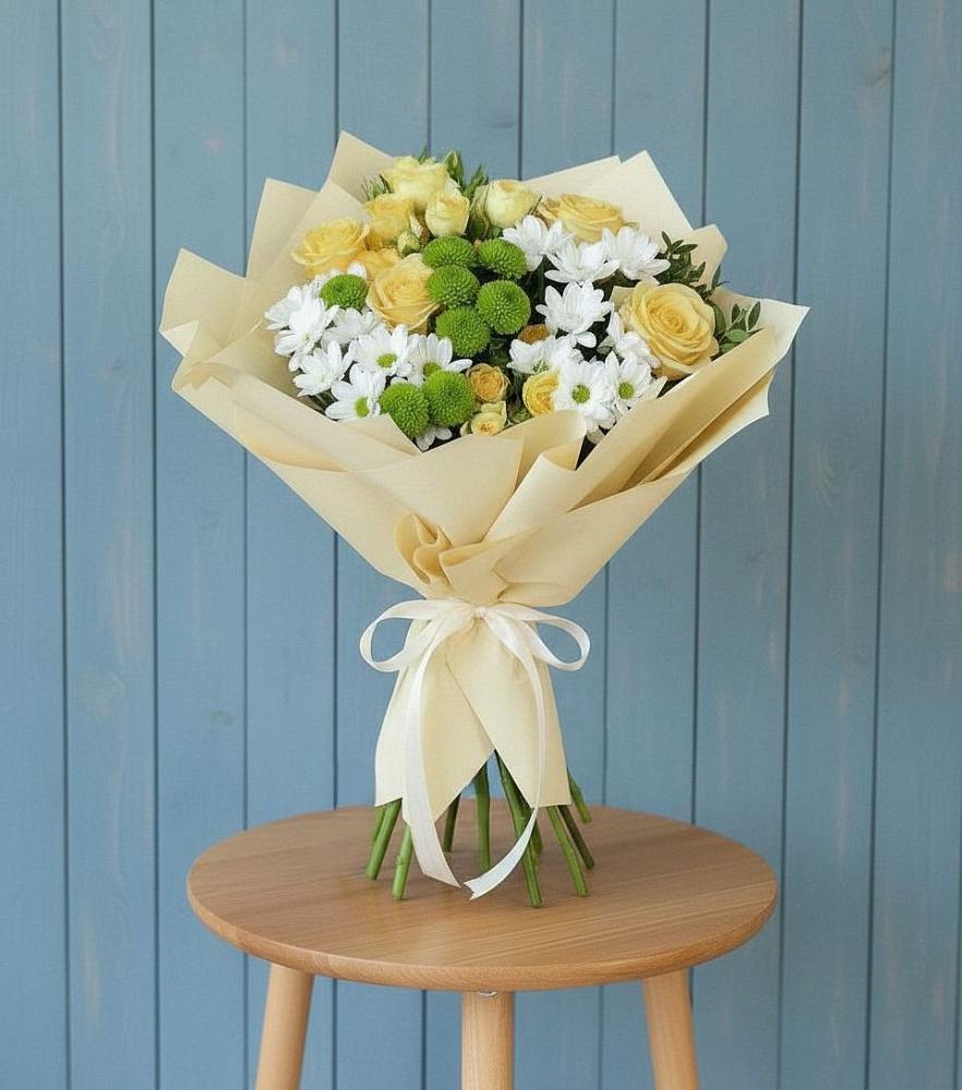 Букет цветов из: Хризантемы и Розы в Чермозе