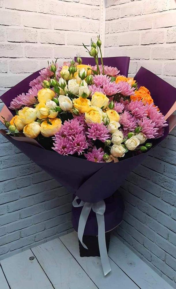 Букет цветов из: Хризантемы и Розы в Чермозе