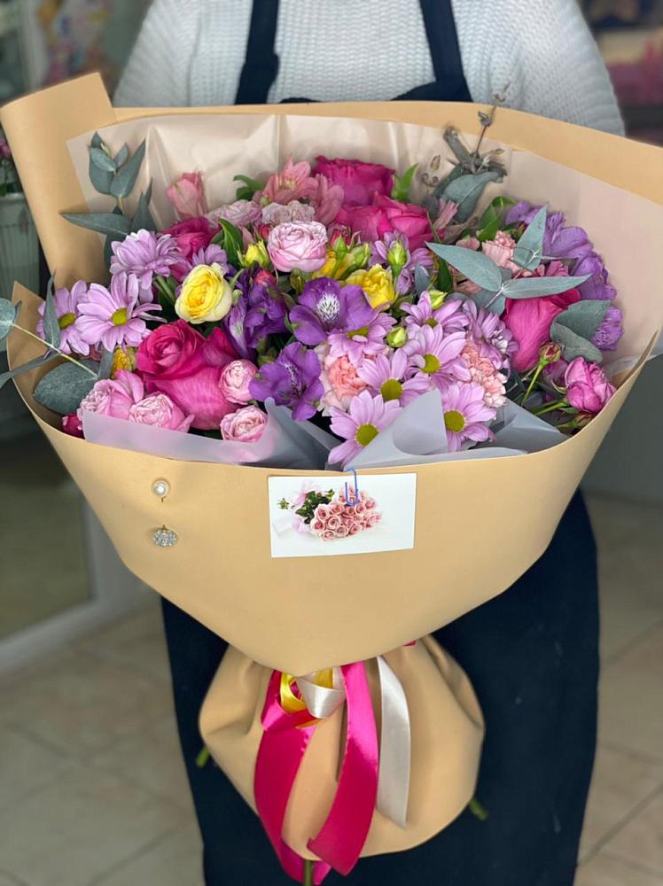 Букет цветов из: Хризантемы, Гвоздики и Альстромерии в Чермозе