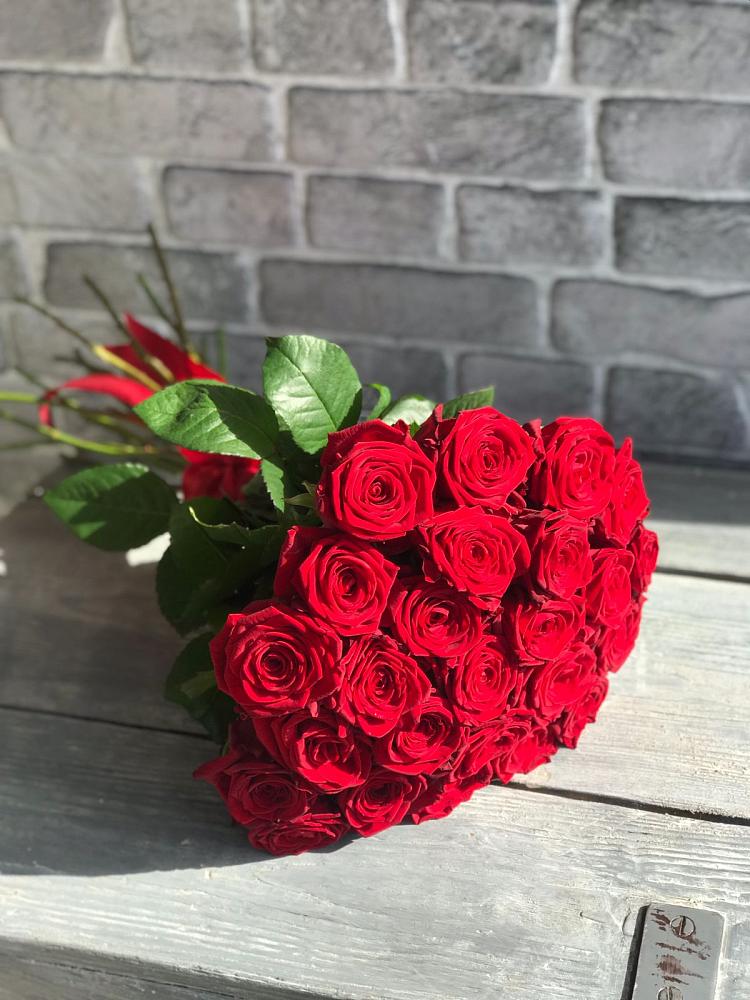 Букет Красные розы Фридом в Чермозе