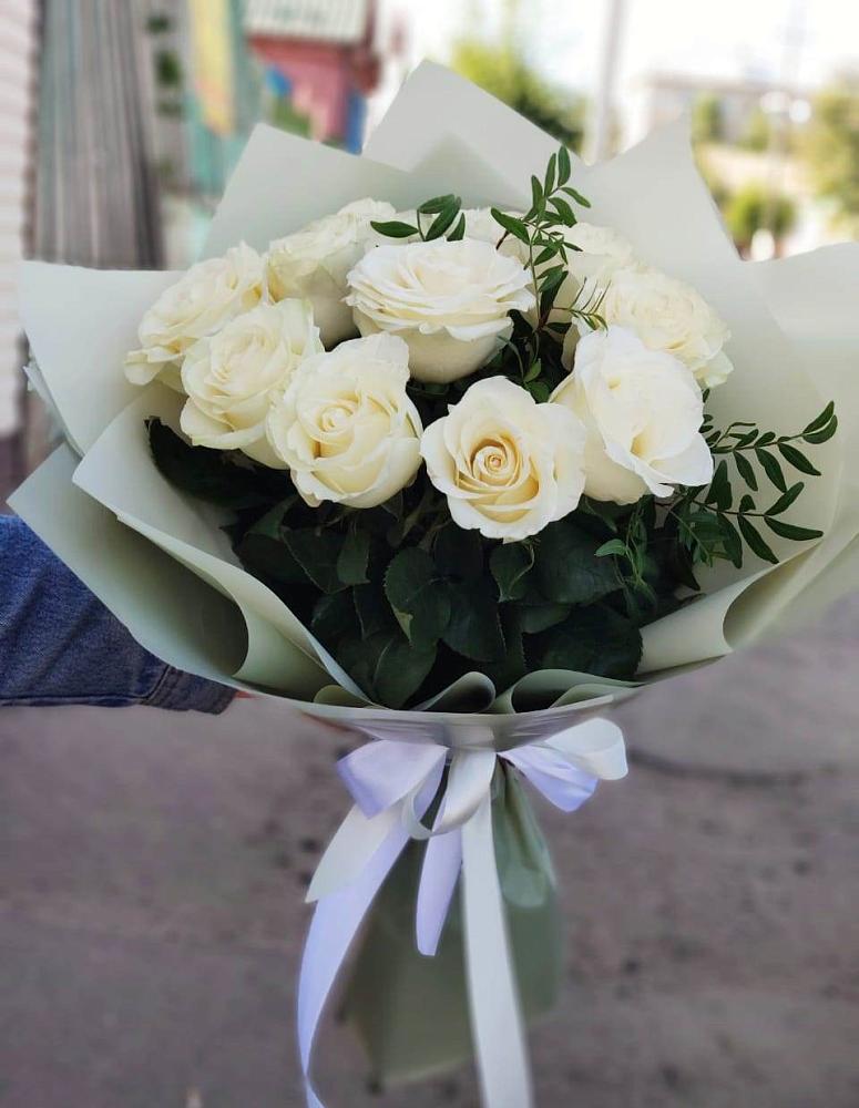 Букет Белые розы Проуд в Чермозе