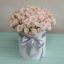 Цветочная композиция из Розы в шляпной коробке в Чермозе