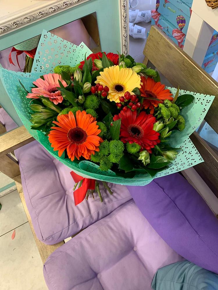 Букет цветов из: Герберы, Хризантемы и Альстромерии в Чермозе