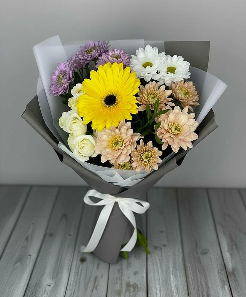 Букет цветов из: Розы, Герберы и Хризантемы в Чермозе