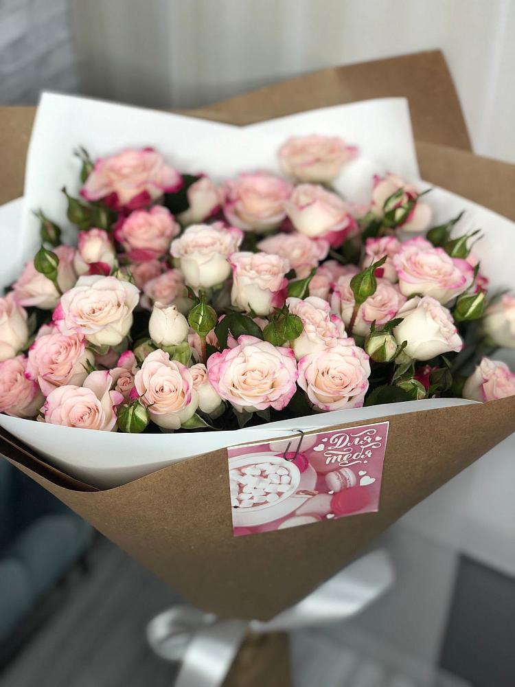 Букет цветов из: Розы в Чермозе