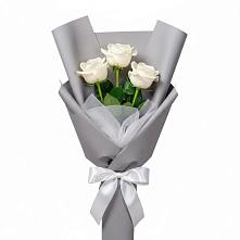 Букет 3 белые розы в Чермозе