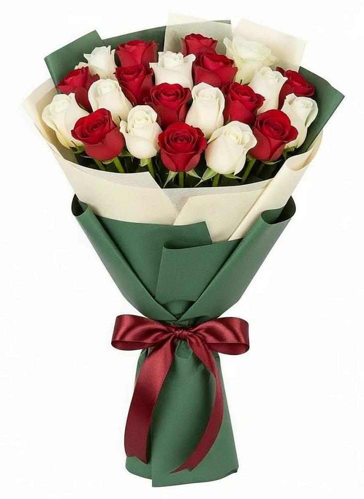 Букет Микс из красных и белых роз в Чермозе