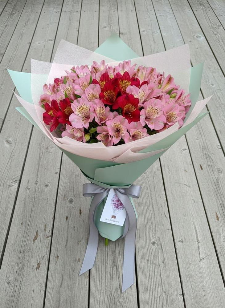 Букет цветов из: Альстромерии в Чермозе