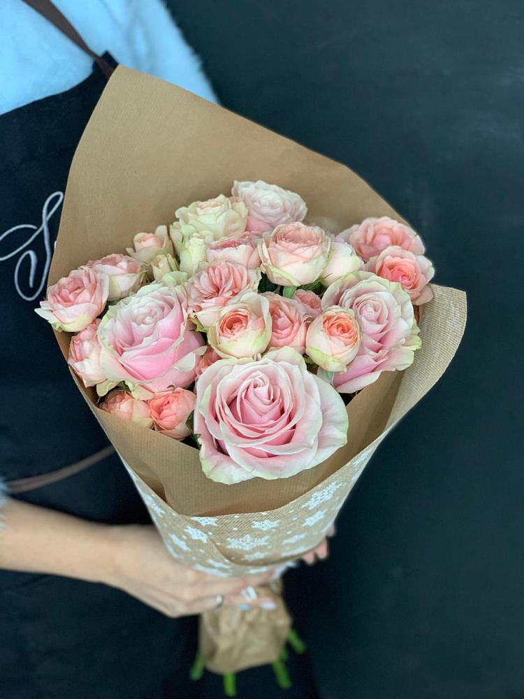 Букет цветов из: Хризантемы и Розы в Чермозе