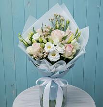 Букет цветов из:  Розы и Лизиантусы в Чермозе