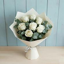 Букет Белые розы в Эвкалипте в Чермозе