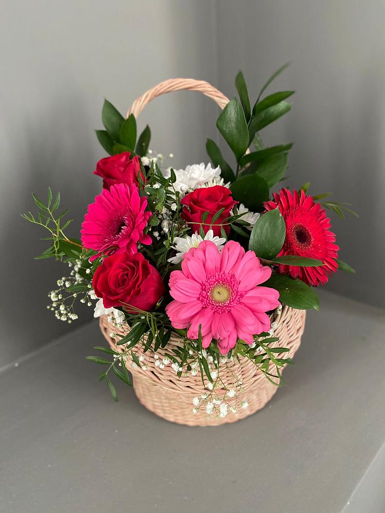 Цветочная композиция из Розы, Хризантемы и Герберы в корзине в Чермозе