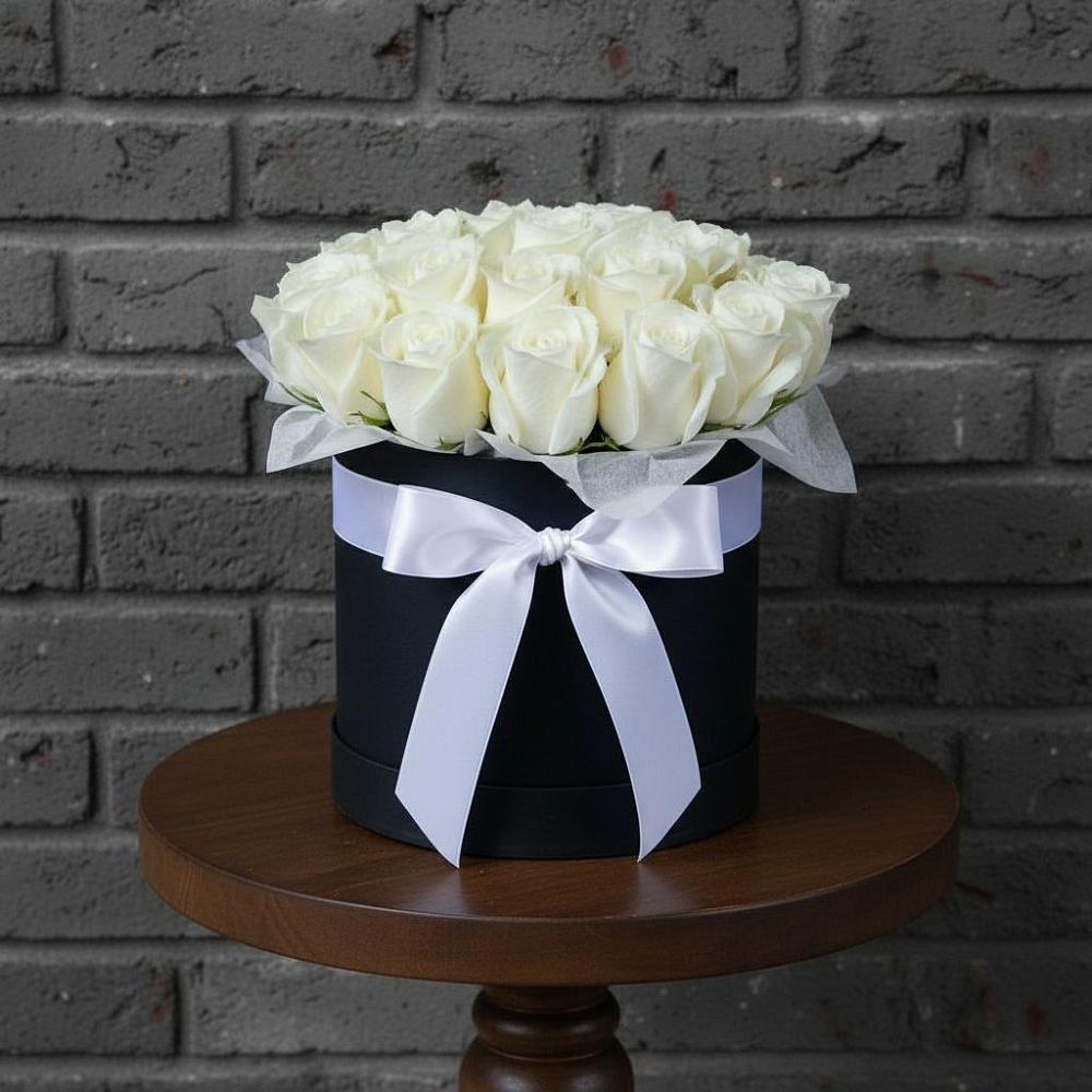 Цветочная композиция из Розы в шляпной коробке в Чермозе