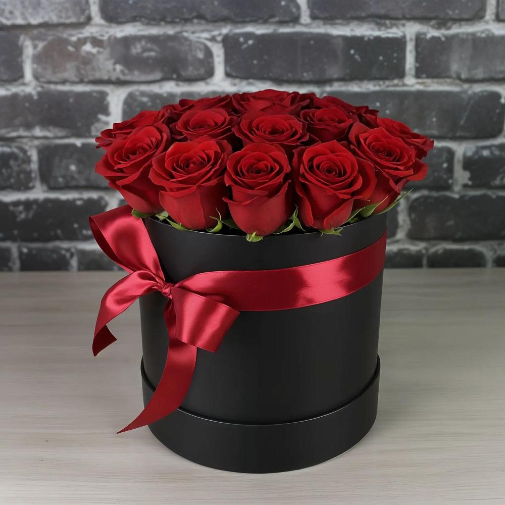 Цветочная композиция из Розы в шляпной коробке в Чермозе