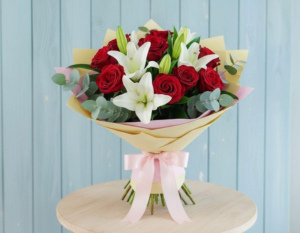 Букет цветов из: Лилии и Розы в Чермозе